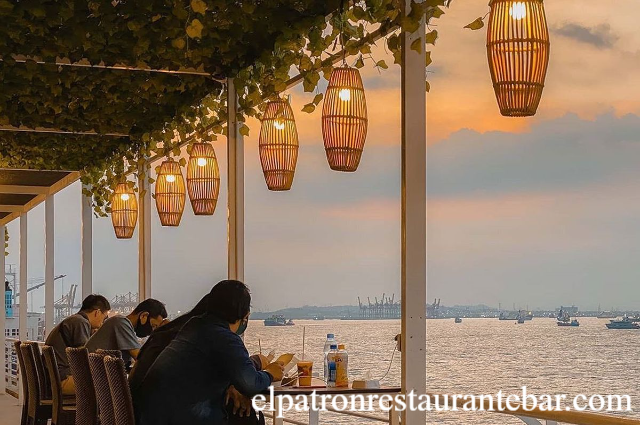 8 Resto Nyaman untuk Wisata Kuliner Paling Populer